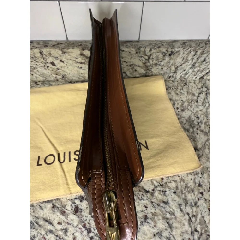 Women's Louis Vuitton Monogram Brown Tan Clutch - Picture 11 of 13